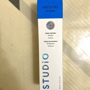 Artistry Studio Hydro Spritzer
